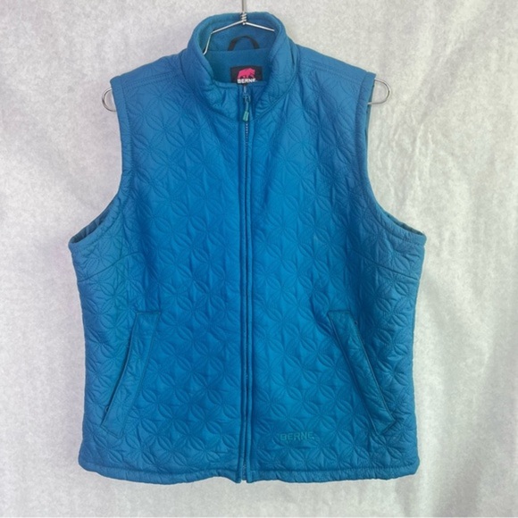 Berne Vest size medium Fleece Lined Zip Pockets - Picture 1 of 8